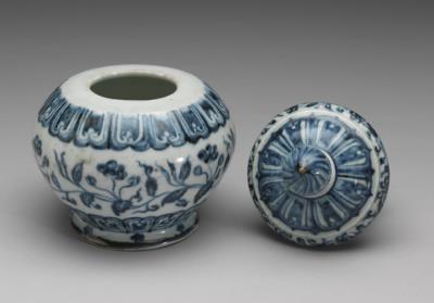 图片[3]-Tea caddy in underglaze blue with Chinese begonia scrolls decor, Ming dynasty, Xuande reign (1426-1435)-China Archive